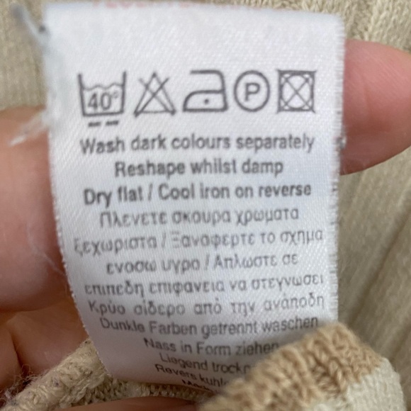 River Island Women’s Size Medium Cream Turtleneck Tan Line Along Hem and Cuffs - Picture 9 of 9